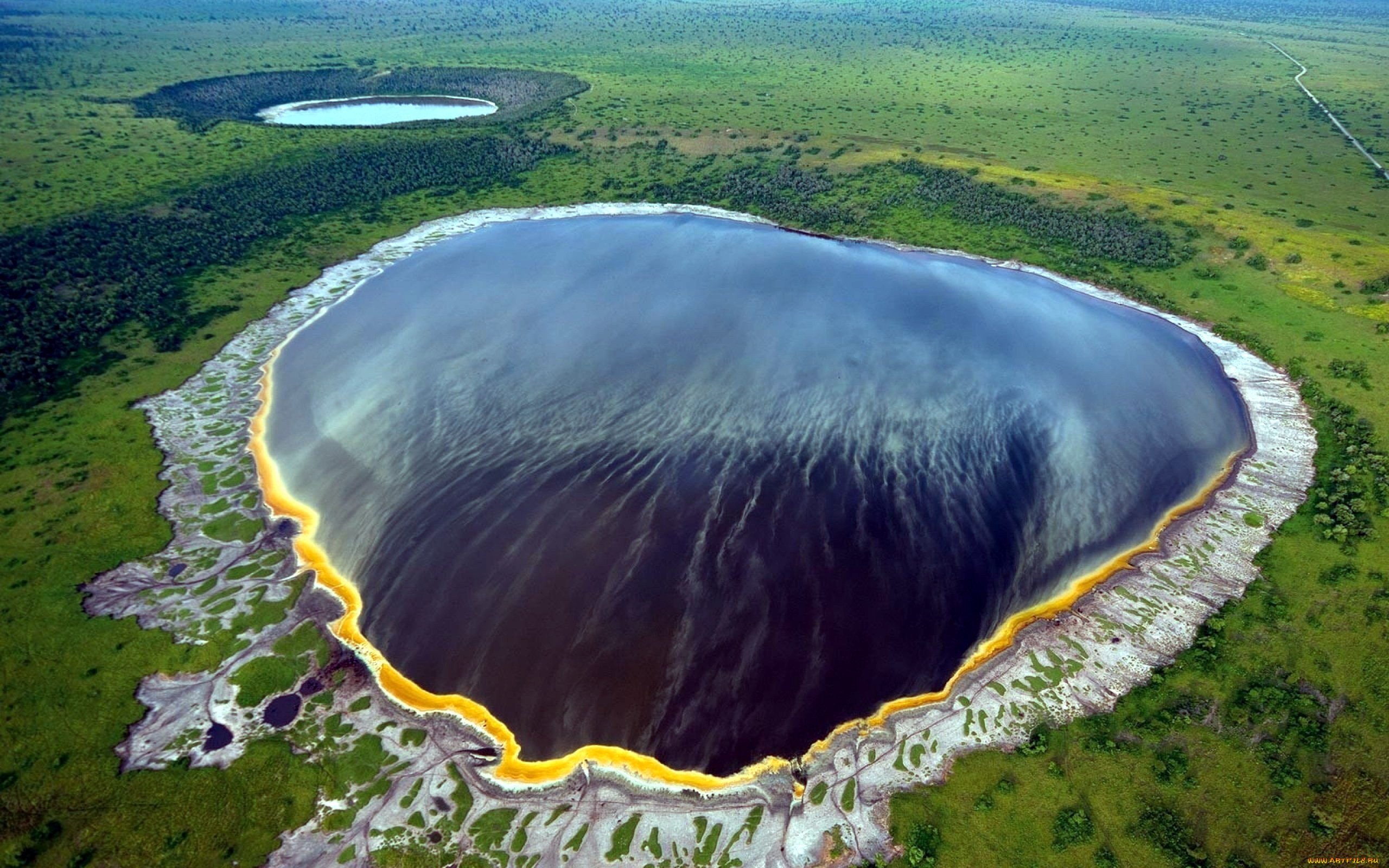 Картинки глубокого озера фото